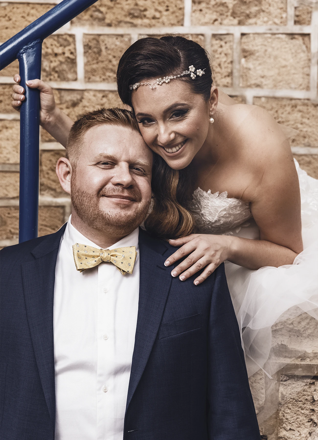 Portrait du couple de mariés à Jaffa, Israël - Laurène Zabary