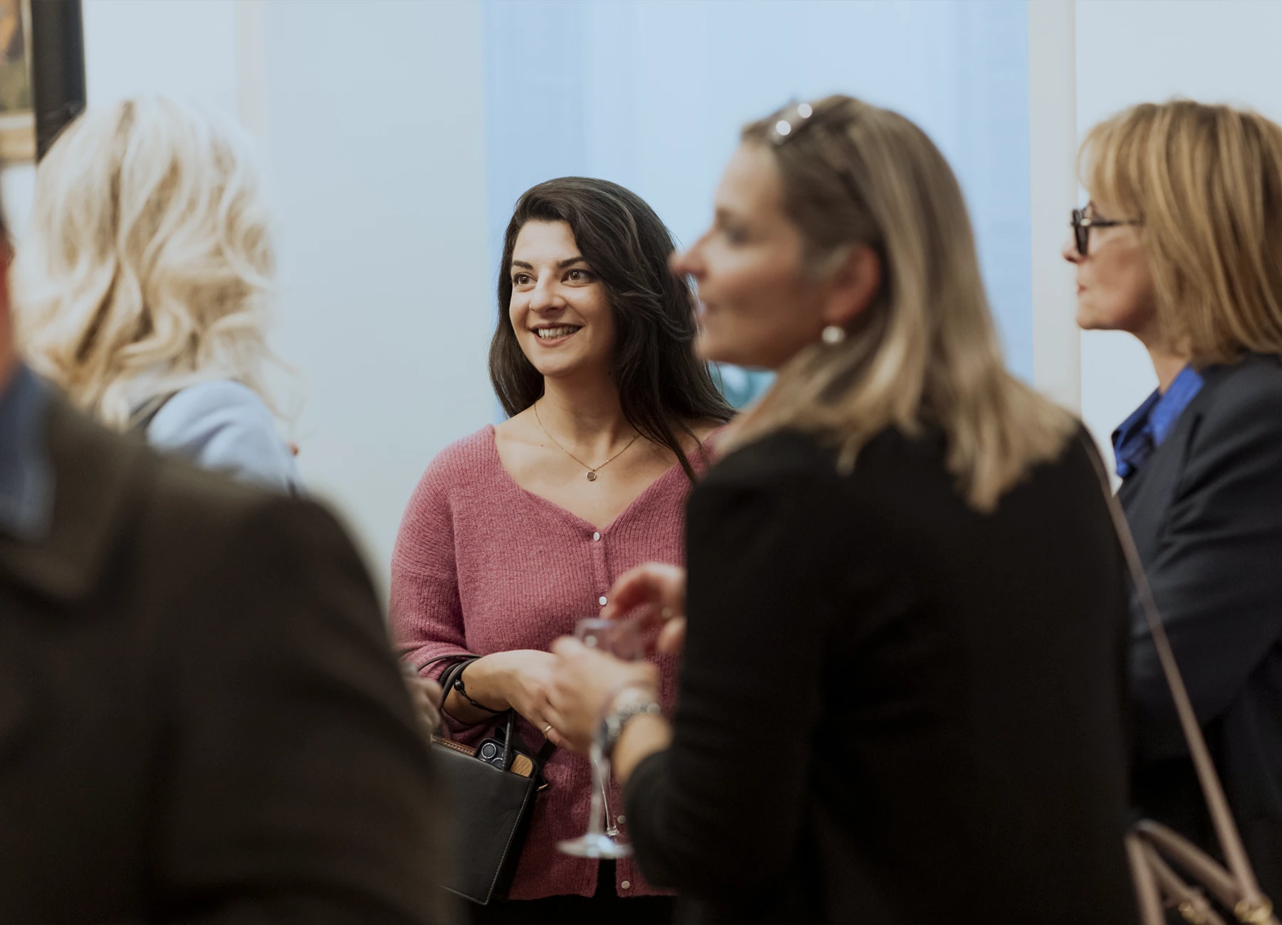 Photographie d'ambiance capturant l'atmosphère de l'évènement culinaire de CommunicPassion, photographiée par Laurène Zabary.